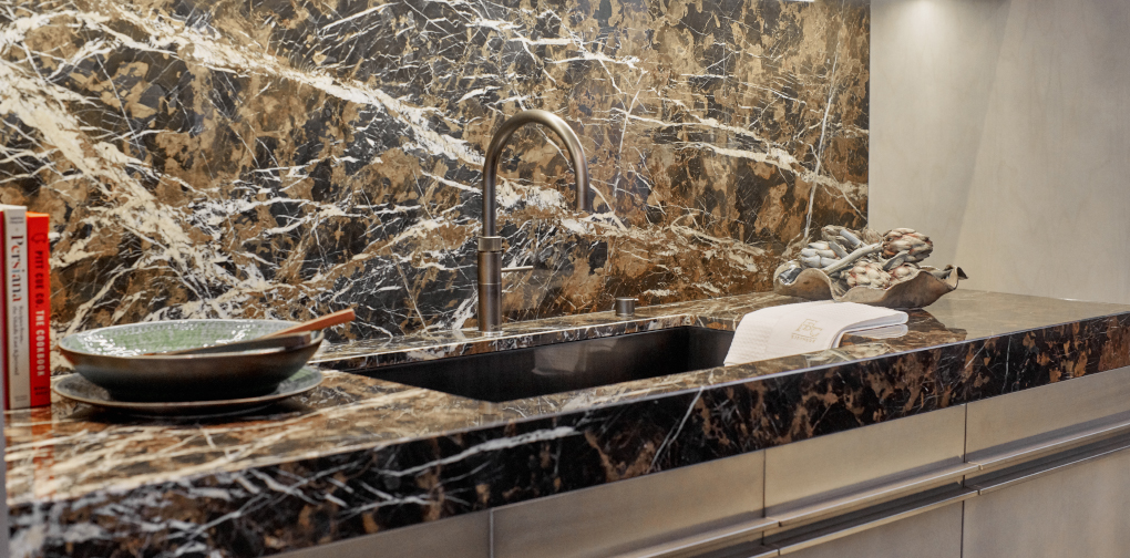 FBC London bespoke kitchen with luxury marble.